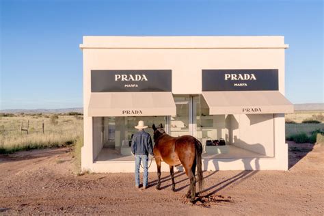 prada marfa online.